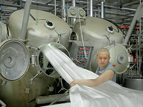 Industrial fabric washing to ensure PH balance and softness.